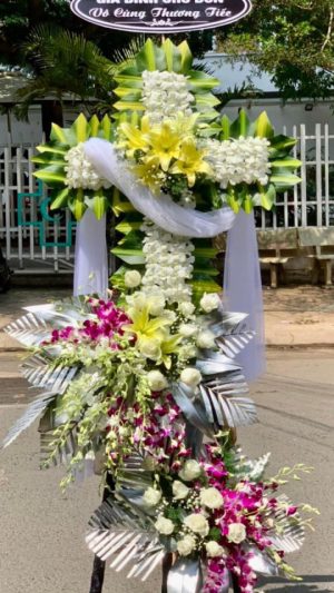 Kệ hoa đám tang - 35